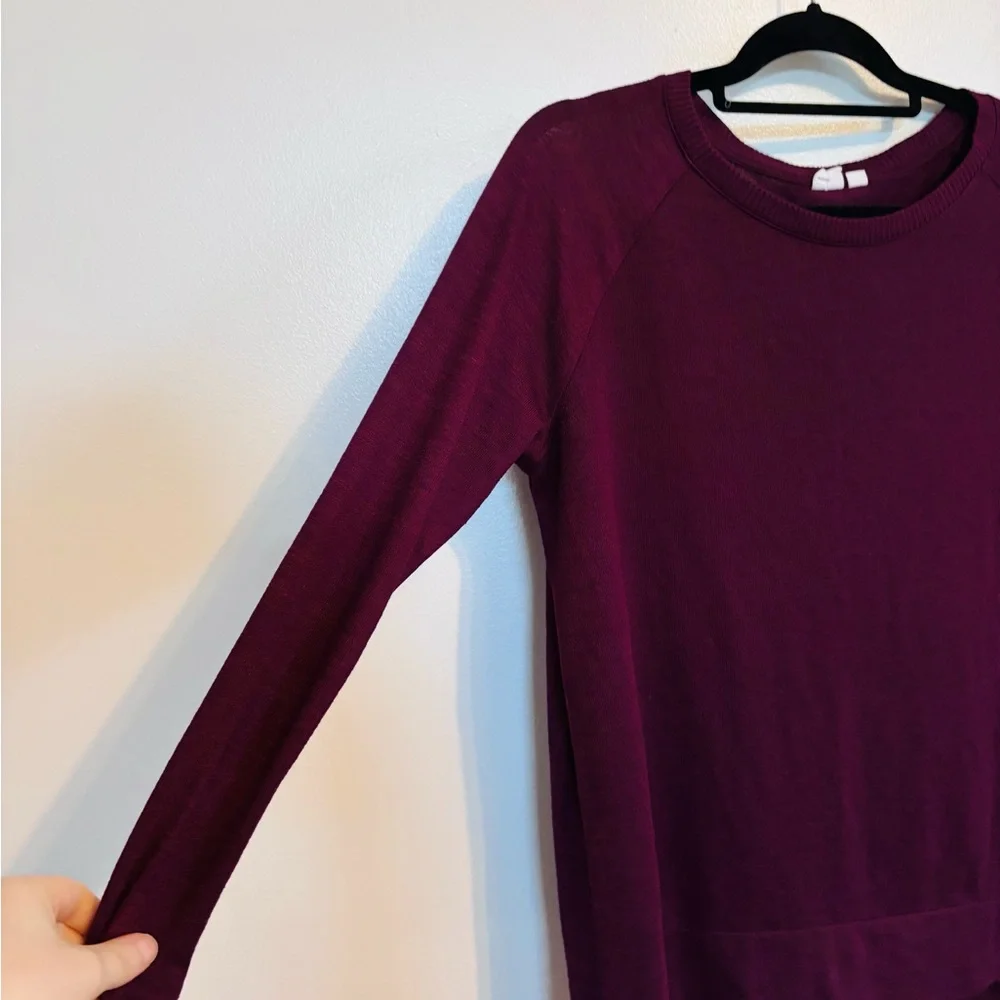 Gap purple long sleeve light weight sweater size small